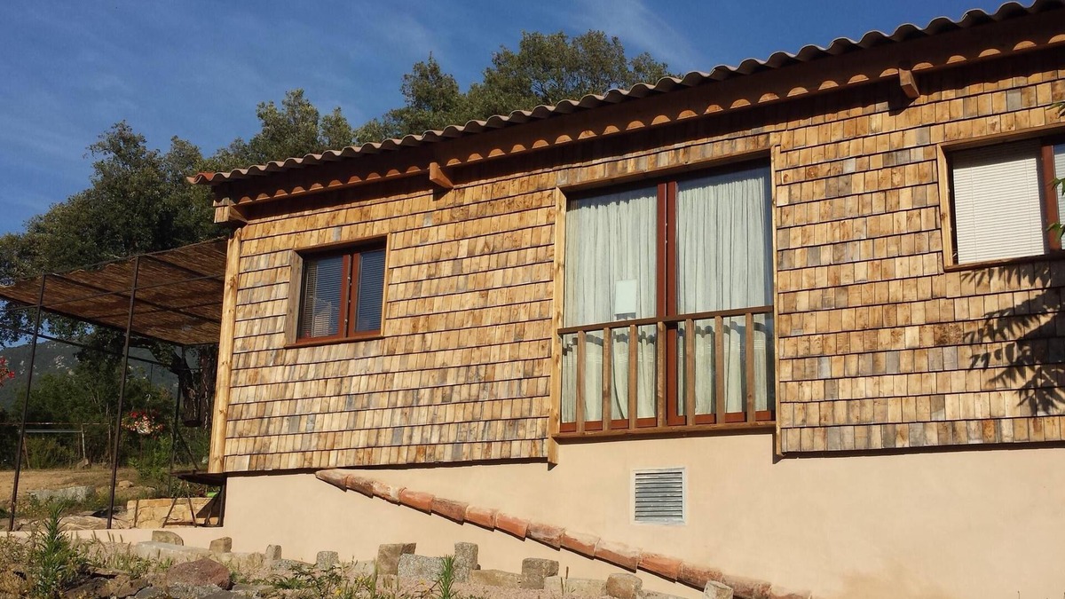 Carbuccia Ski Chalet | Chalet in peaceful location near AJACCIO