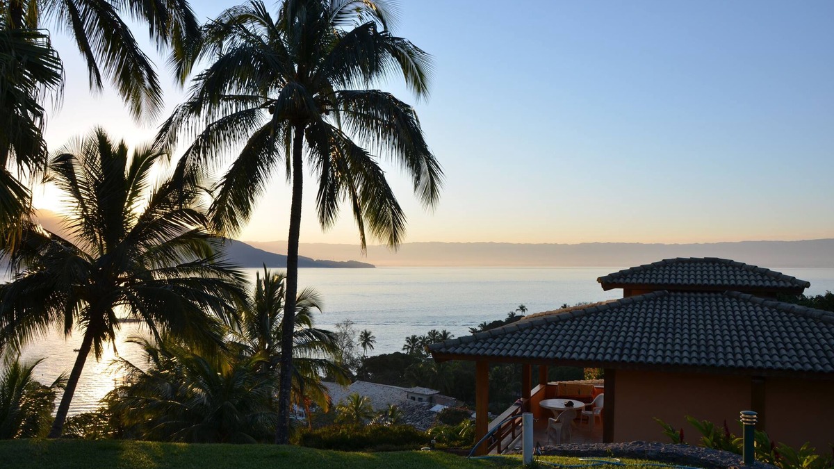Ilhabela Ski Chalet | Chalet in Siriúba - Ilhabela - Spectacular panoramic sea view.
