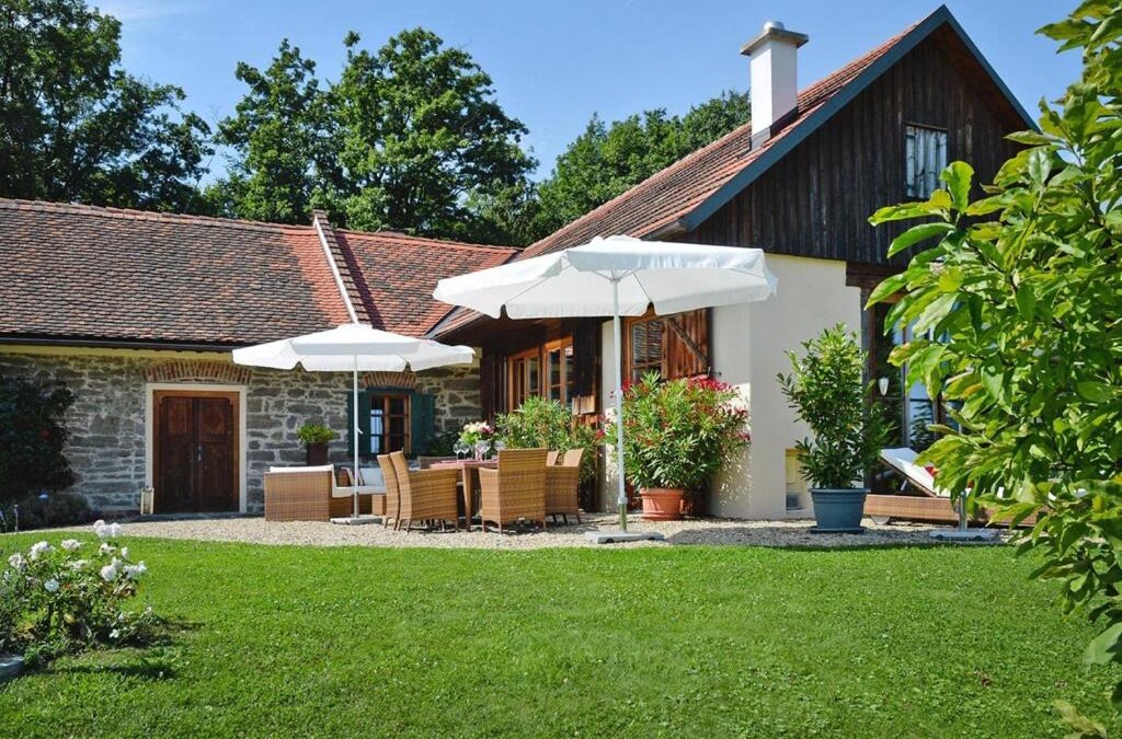 Fehring House | Chalet in Styria with Pool & Panoramic Views