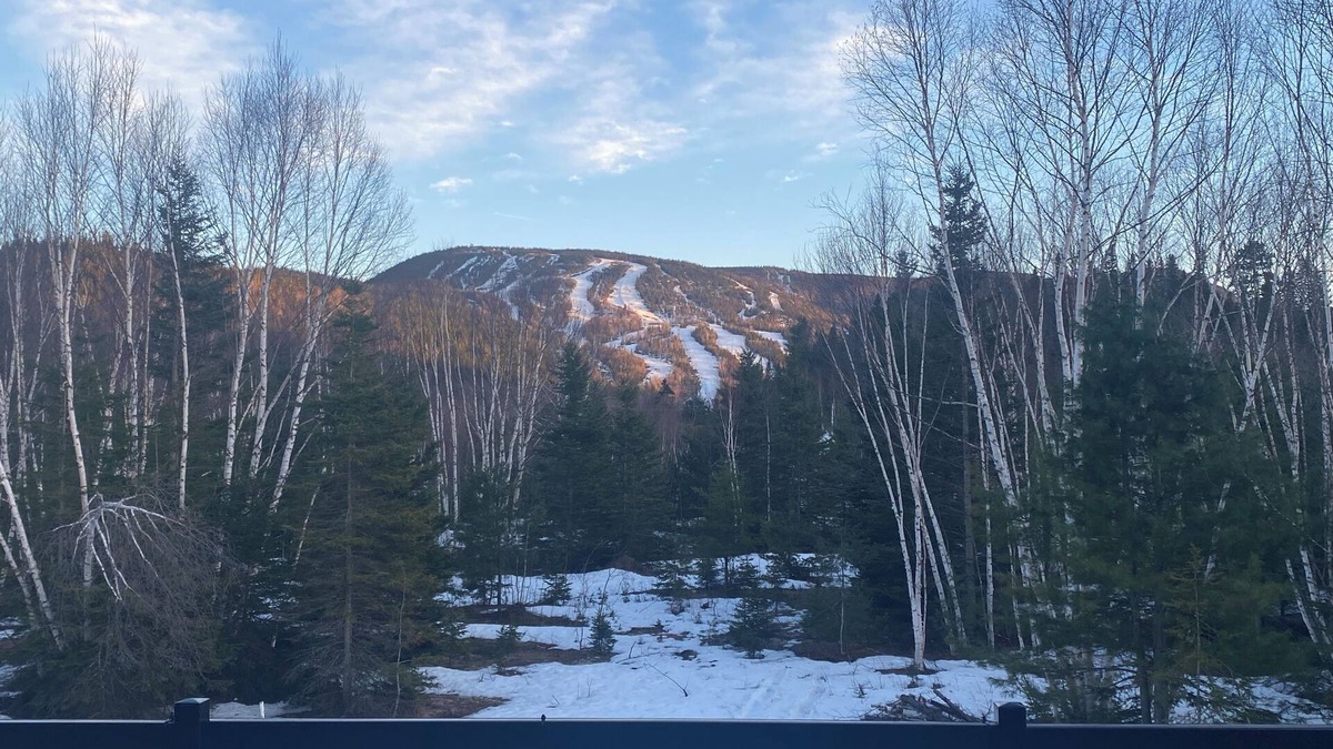 L'Anse-Saint-Jean Ski Chalet | Chalet in the heart of the mountains - 800m from Mont Edouard; 10km from the Saguenay Fjord