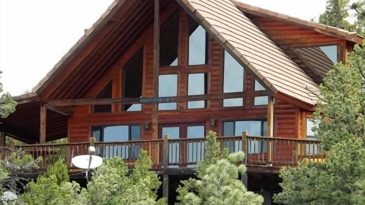 Heber Ski Chalet | Chalet in the pines with view of ponderosa studded mountains on 2.5 acres.