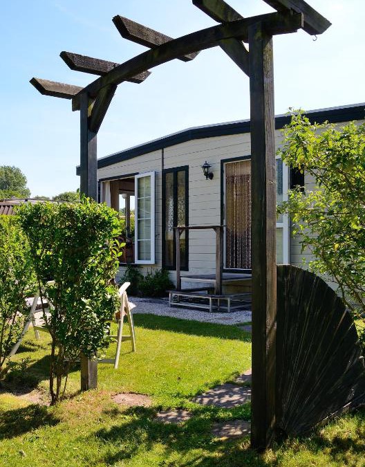 Oostvoorne Ski Chalet | Chalet Ketjil