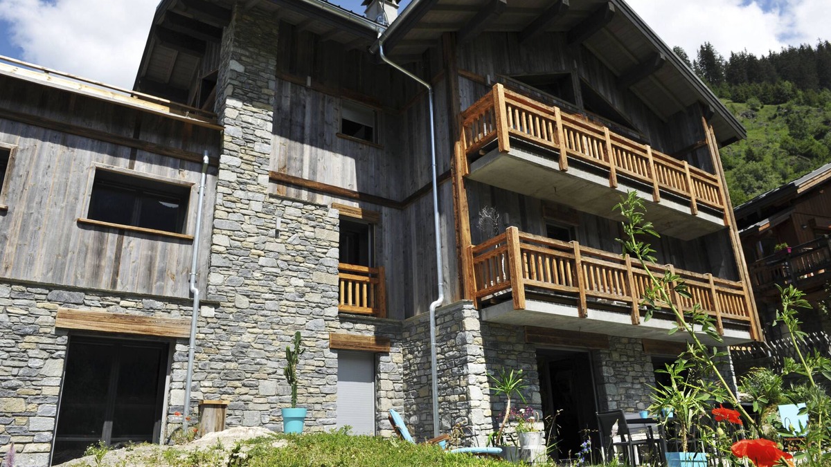 Champagny-en-Vanoise Ski Chalet | CHALET L' OURS BLANC FOR 6 PERSONS WITH Sauna, heated Jacuzzi, SPA