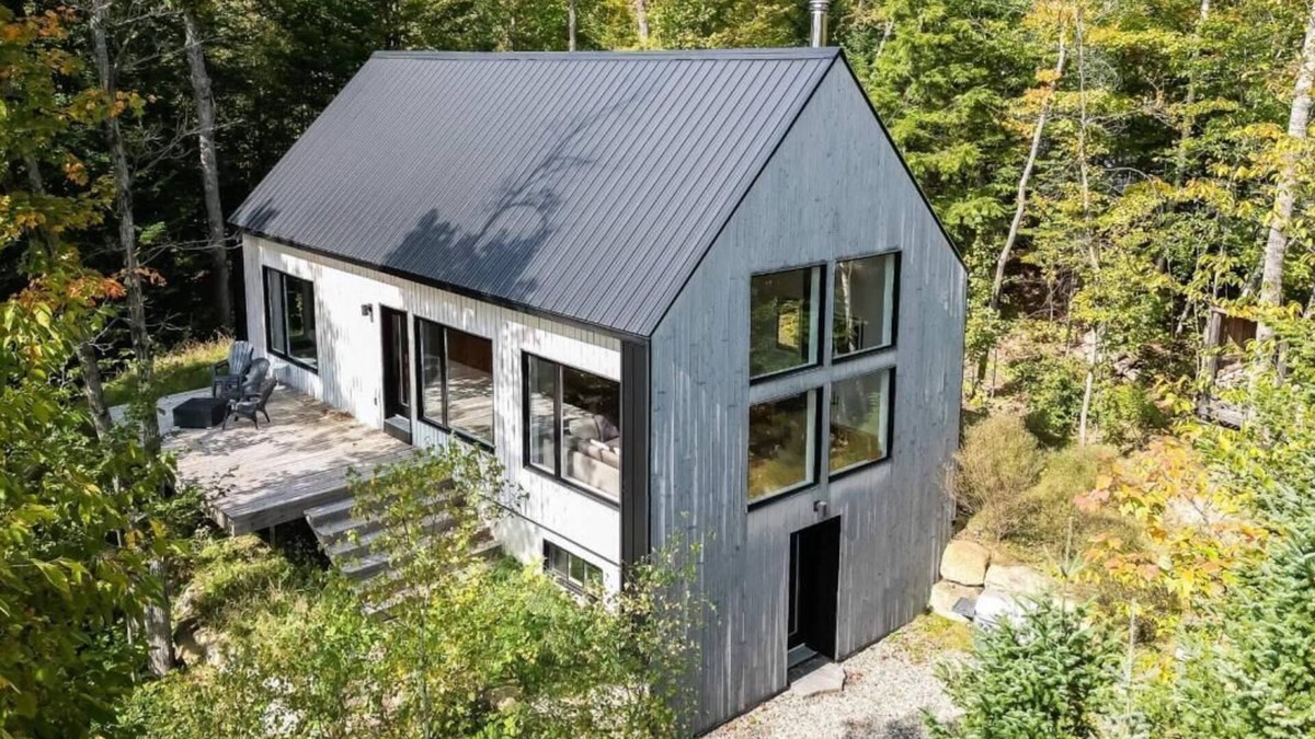Chertsey Ski Chalet | Chalet La Trepa | Ski, Spa, Sun Deck, Fire pit