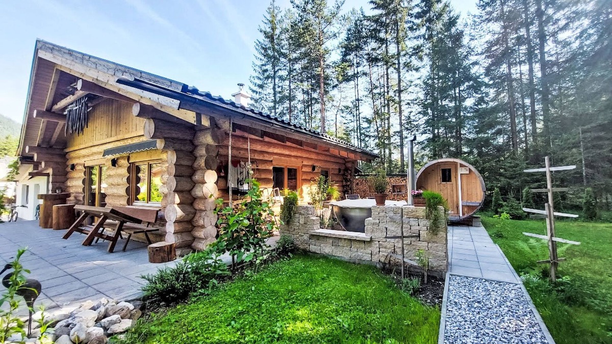 Stanzach House | Chalet Lechtraum by Interhome