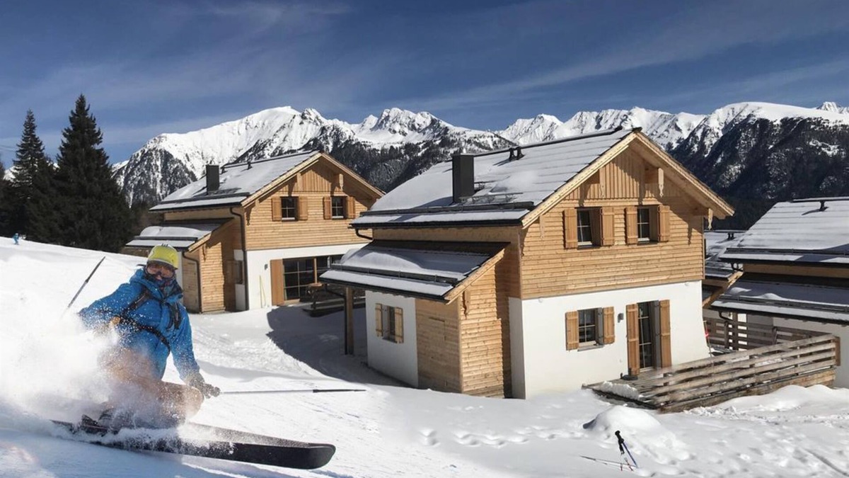 Weisspriach Bed & Breakfast | Chalet leisure with hot tub - Chalet village Fanningberg