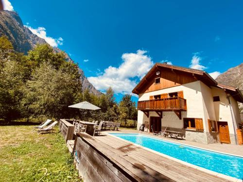 Venosc Ski Chalet | Chalet Les Ecrins