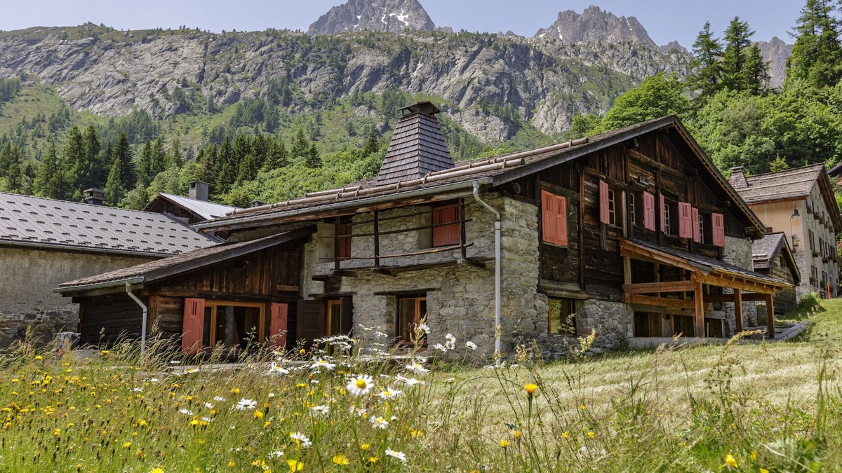 Montroc Ski Chalet | Chalet Les Choucas