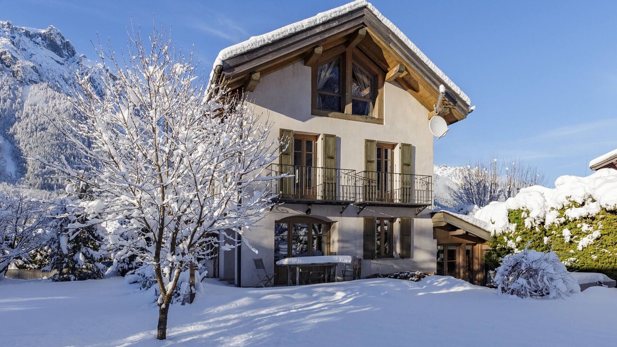 Chamonix-Mont-Blanc Ski Chalet | Chalet Les Tissourds 4*, central, hot tub