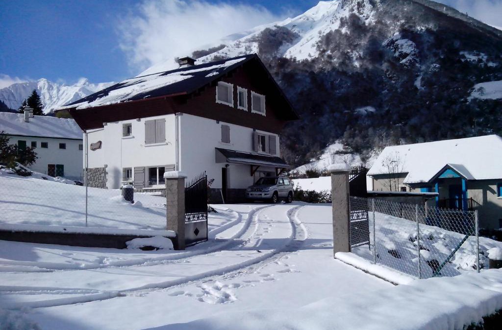 Cauterets Ski Chalet | Chalet les Marmottons