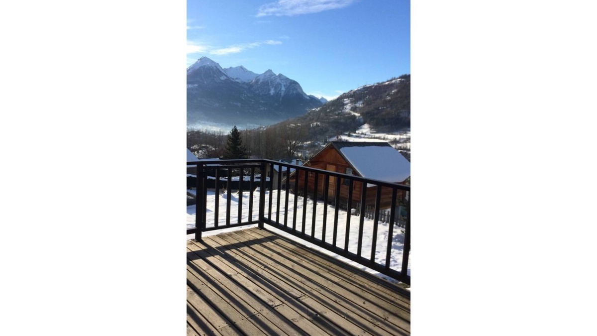 Forville Apartment | Chalet Lyse opposite the resort