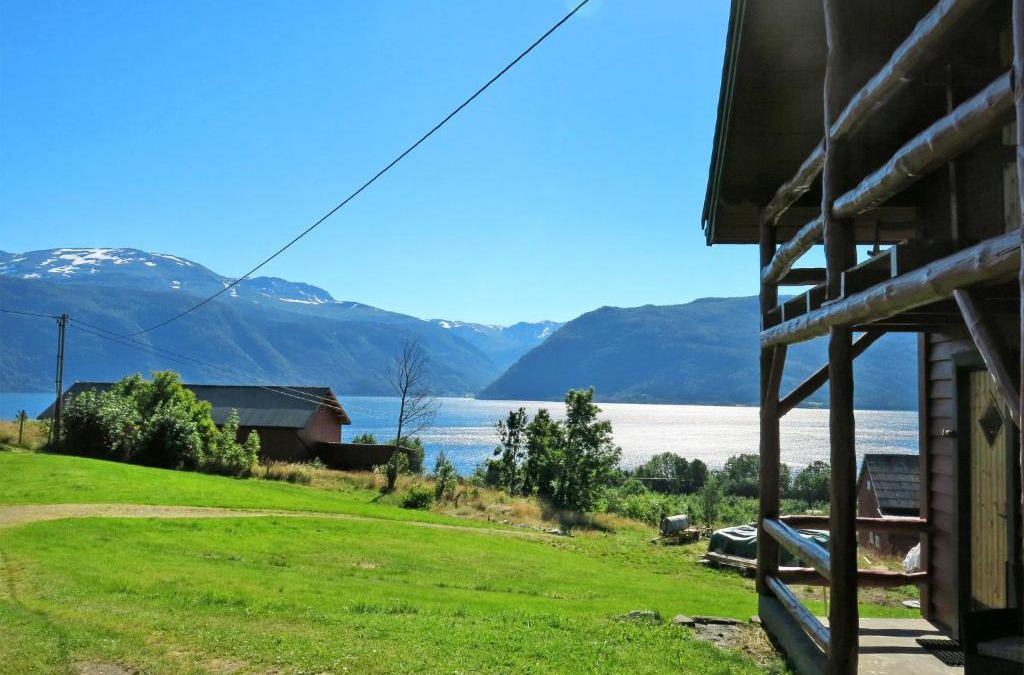 Balestrand Ski Chalet | Chalet Målsnes by Interhome