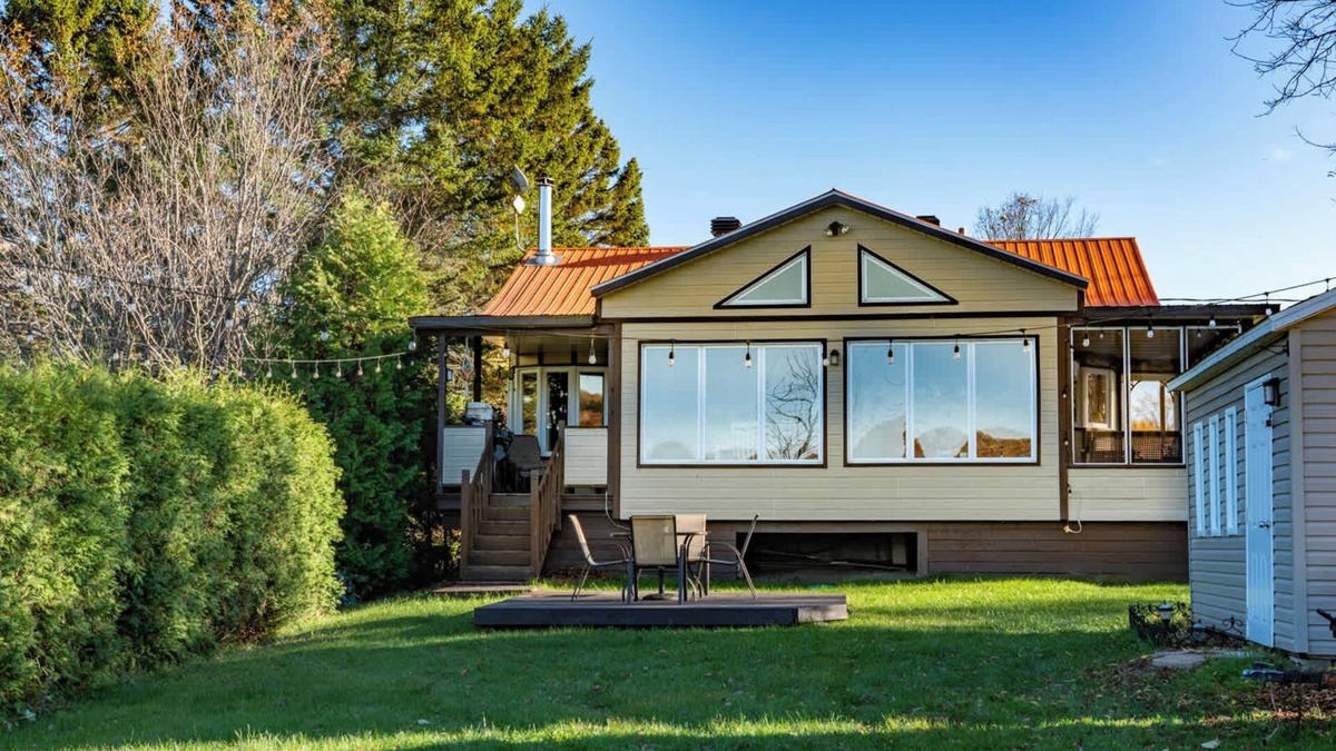 Mandeville Ski Chalet | Chalet Mandeville II | Lake, Nature & Outdoor Fun