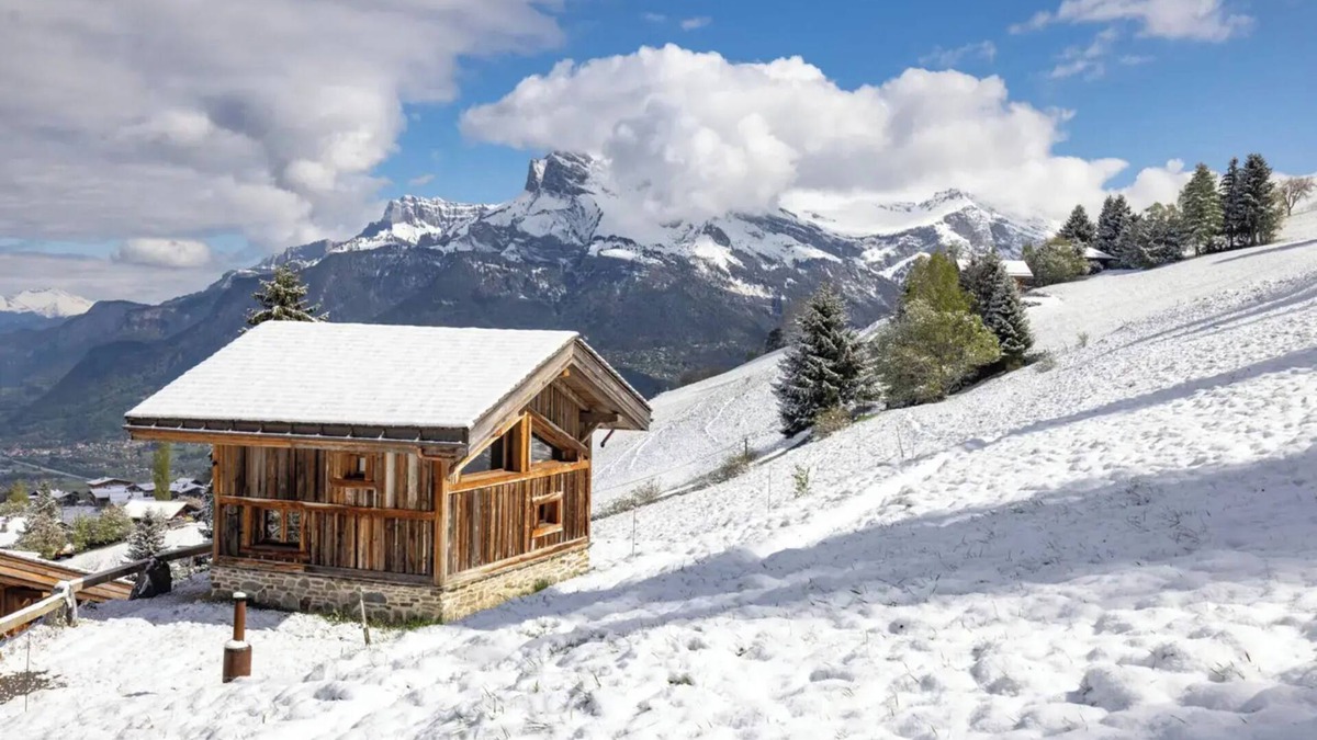 Combloux Ski Chalet | Chalet 'Mazot De Warens' with Private Terrace and Private Garden