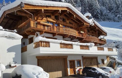 Ramsau im Zillertal Apartment | Chalet Modern Life
