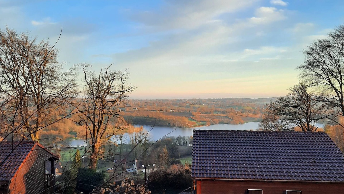 Saint-Germain-de-Tallevende-la-Lande-Vaumont Ski Chalet | Chalet N°70 fully equipped with view of Lac de la Dathée