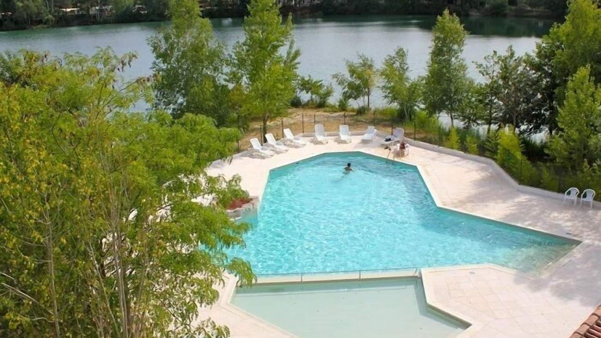 Sainte Gemme Ski Chalet | Chalet near Royan, Rochefort, Ile d'Oleron, quiet, Natura 2000 site