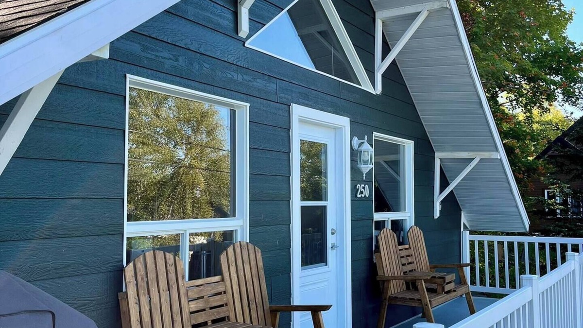 Hebertville Cottage | Chalet nestled by the Mont Lac-Vert