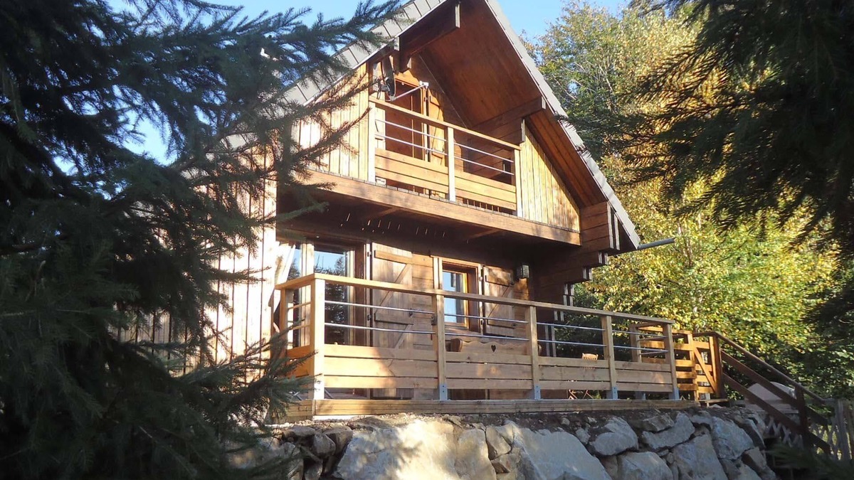 Picherande Ski Chalet | Chalet on the edge of a forest - Garden & terraces - Near Super-Besse