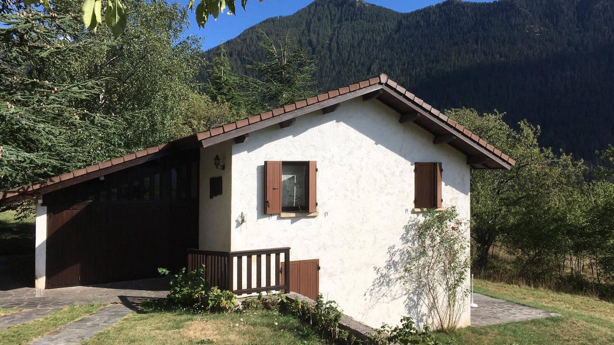 Saint-Dalmas Ski Chalet | Chalet on the edge of the Mercantour Park in Saint-Dalmas de Valdeblore.