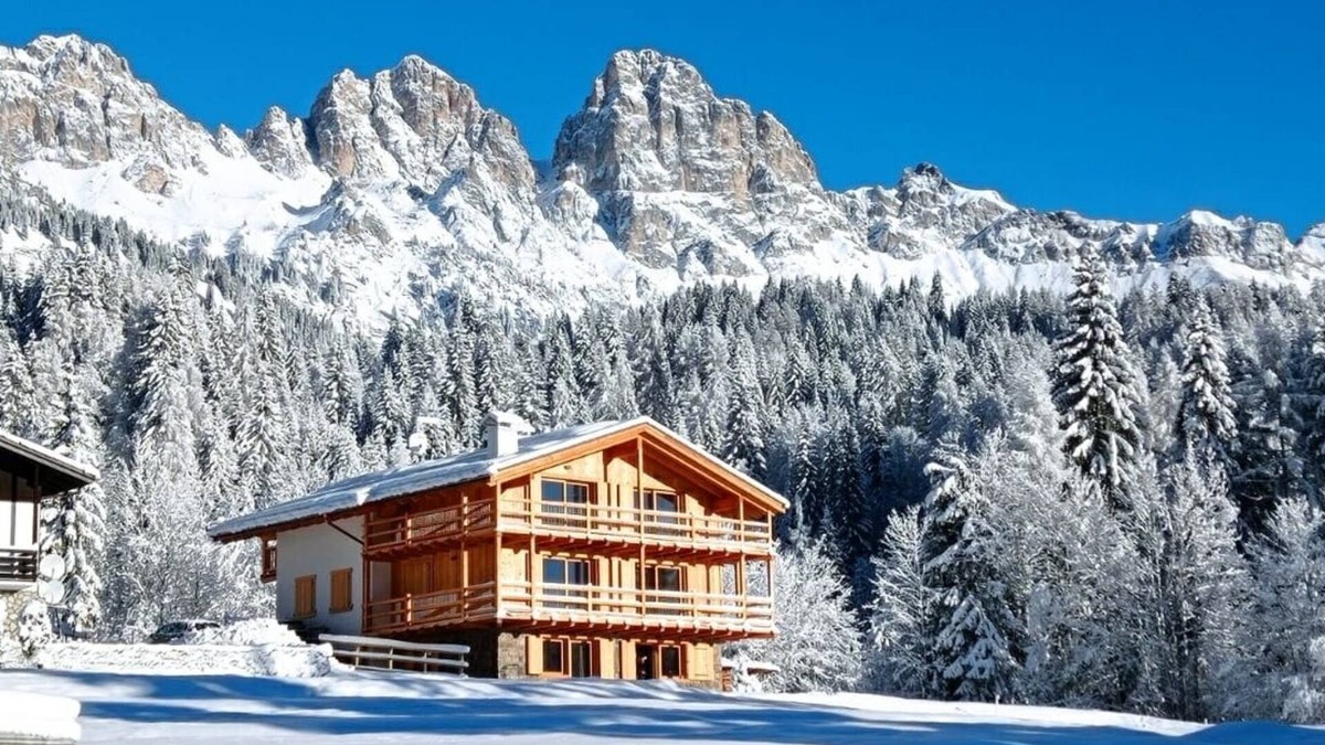 Falcade Ski Chalet | Chalet on the Meadows - Studio Anna