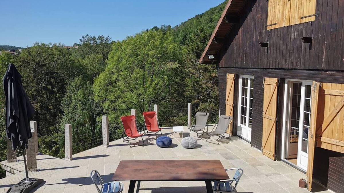 Serrieres-sur-Ain House | Chalet overlooking the Ain