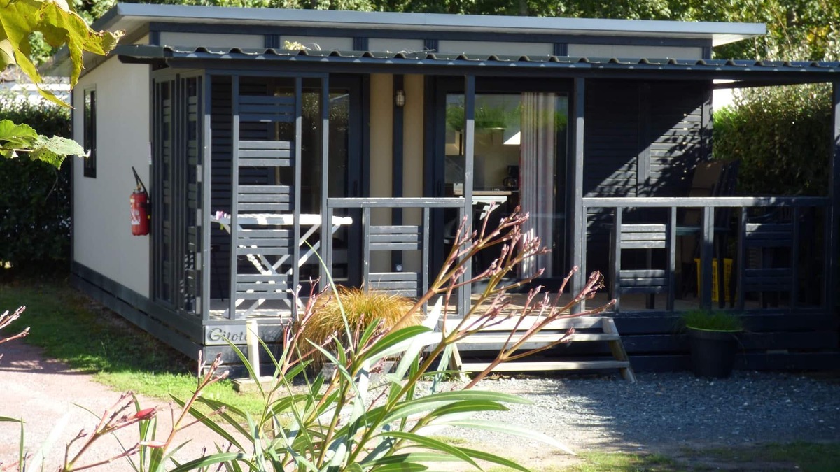 Saint-Georges-d'Oleron Ski Chalet | CHALET PRESTIGE 4/6 PERS LARGE COMFORT CLIM LAVA VAISELLE