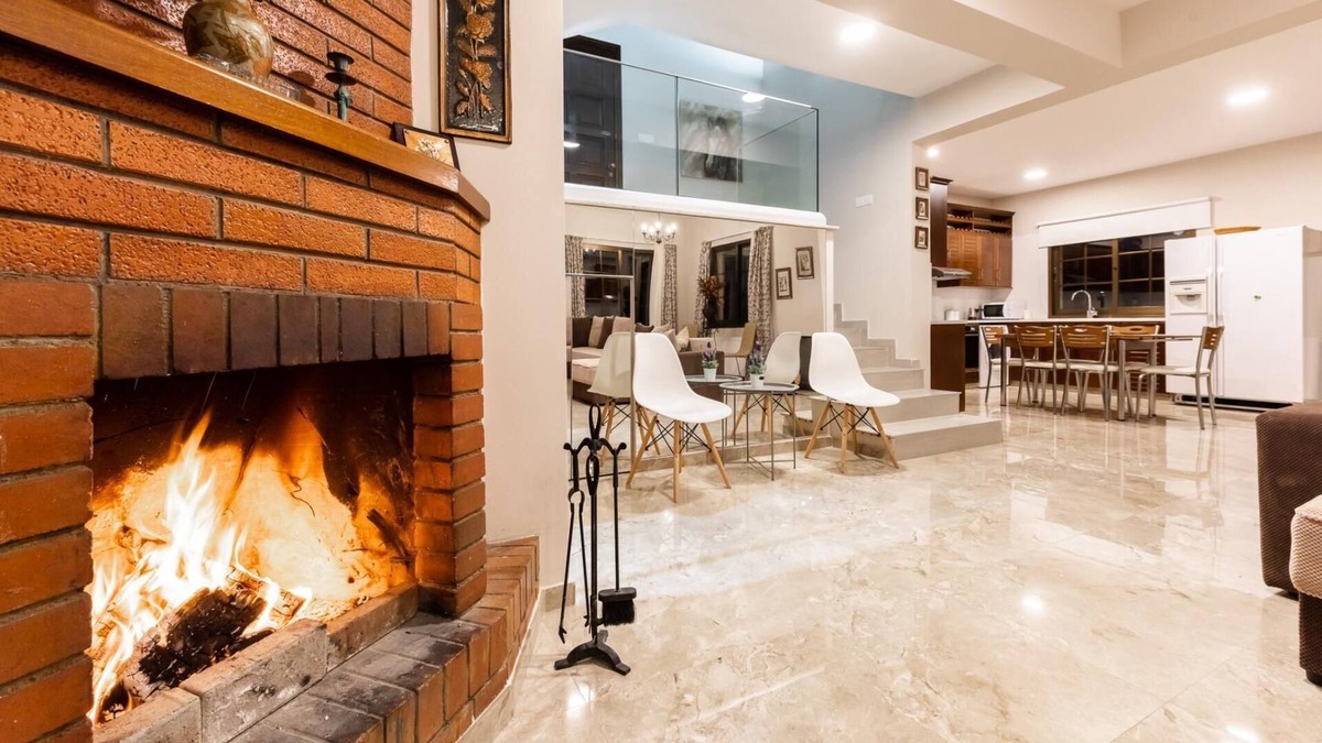 Platres Villa | Chalet Pinecone by Ezoria Villas