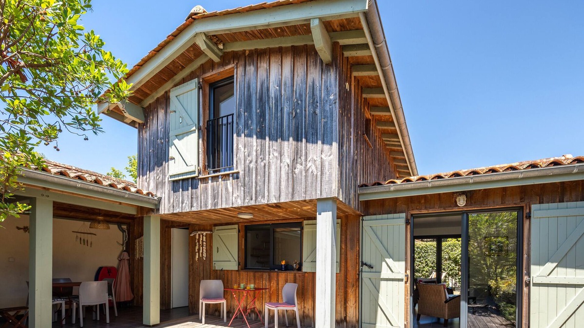 Hourtin House | Chalet 'Piqueyrot' in Nature Reserve Area with 2 Terraces