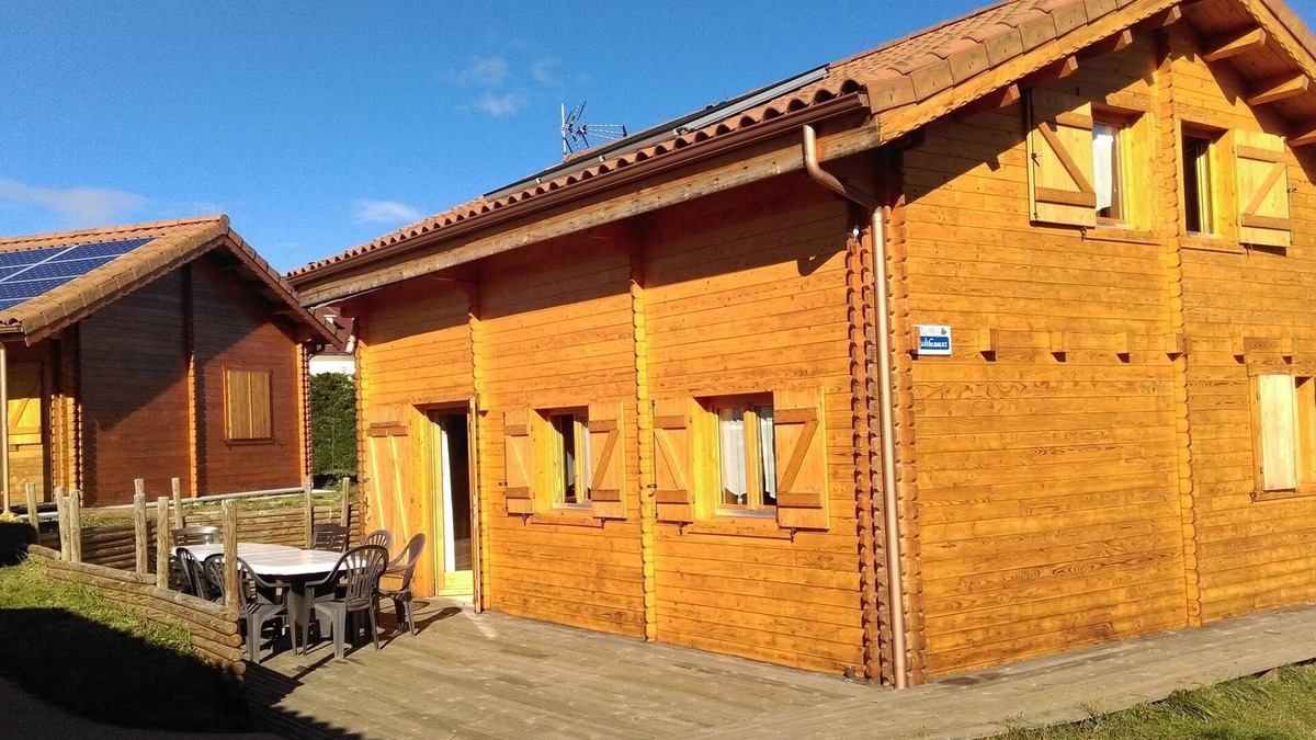 Saint-Flour Apartment | Chalet Puy Mary* sleeps 11 to 13
