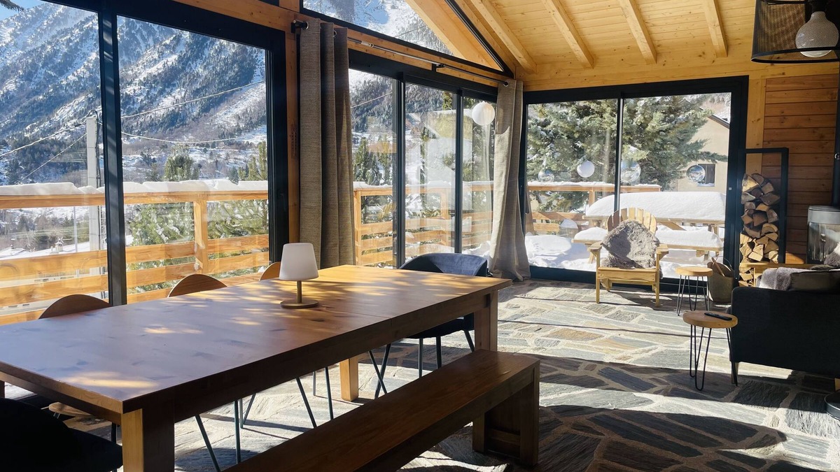 Porte-Puymorens Ski Chalet | Chalet Pyrenees, Cerdagne, 700 meters chairlift