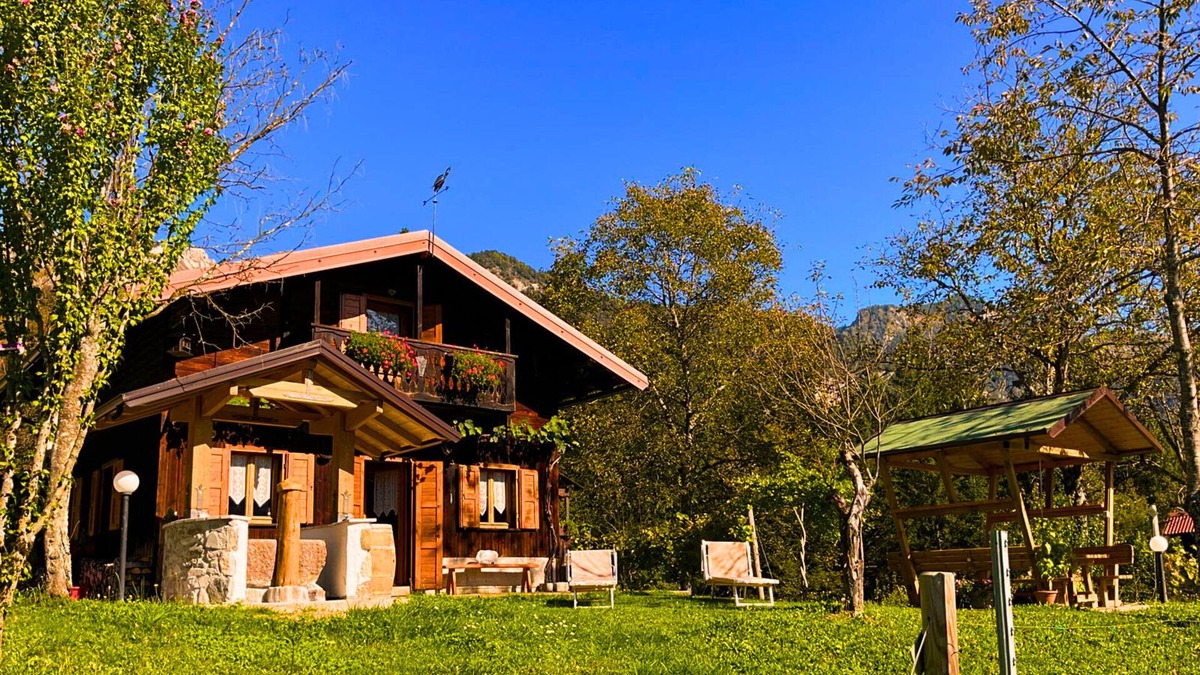 Forni di Sotto Cabin | Chalet Relax Among The Vines