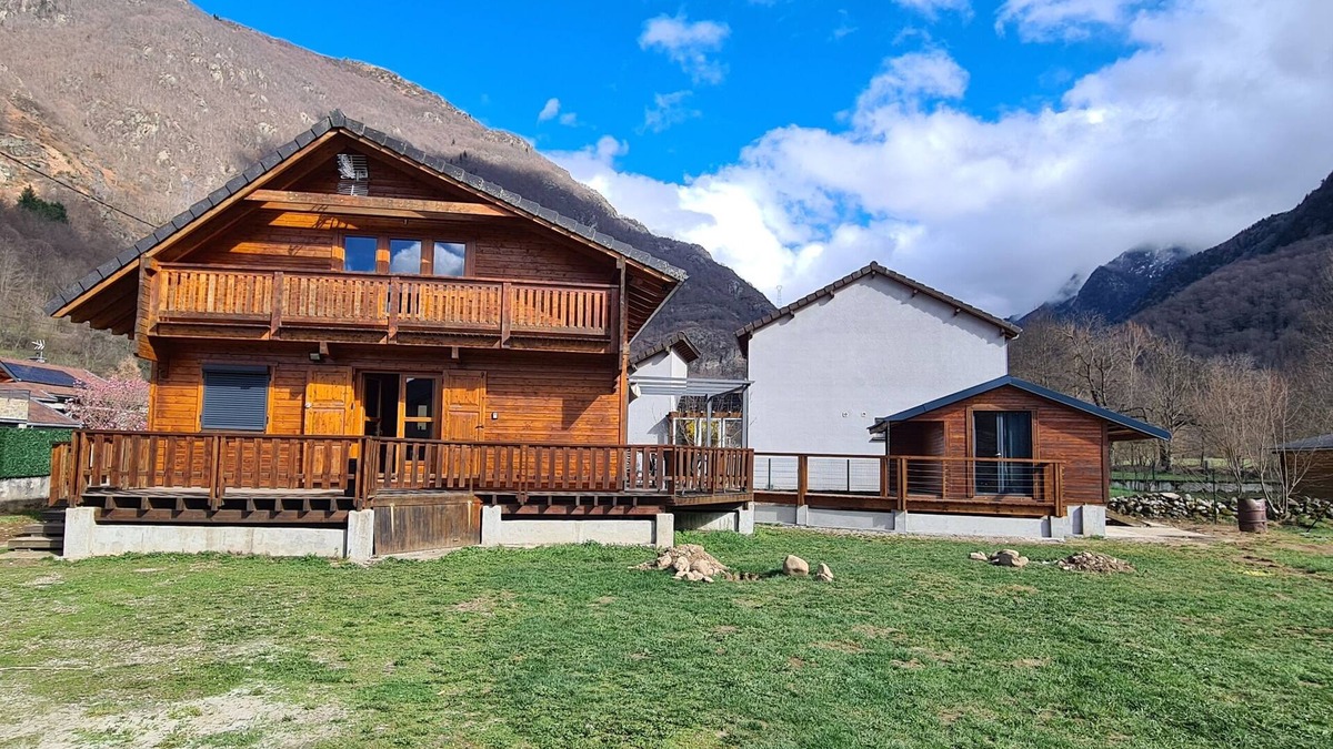 Orlu Ski Chalet | CHALET "RIVIERA" 4* jaccuzzi wifi ANDORRA ax les thermes Orlu ski