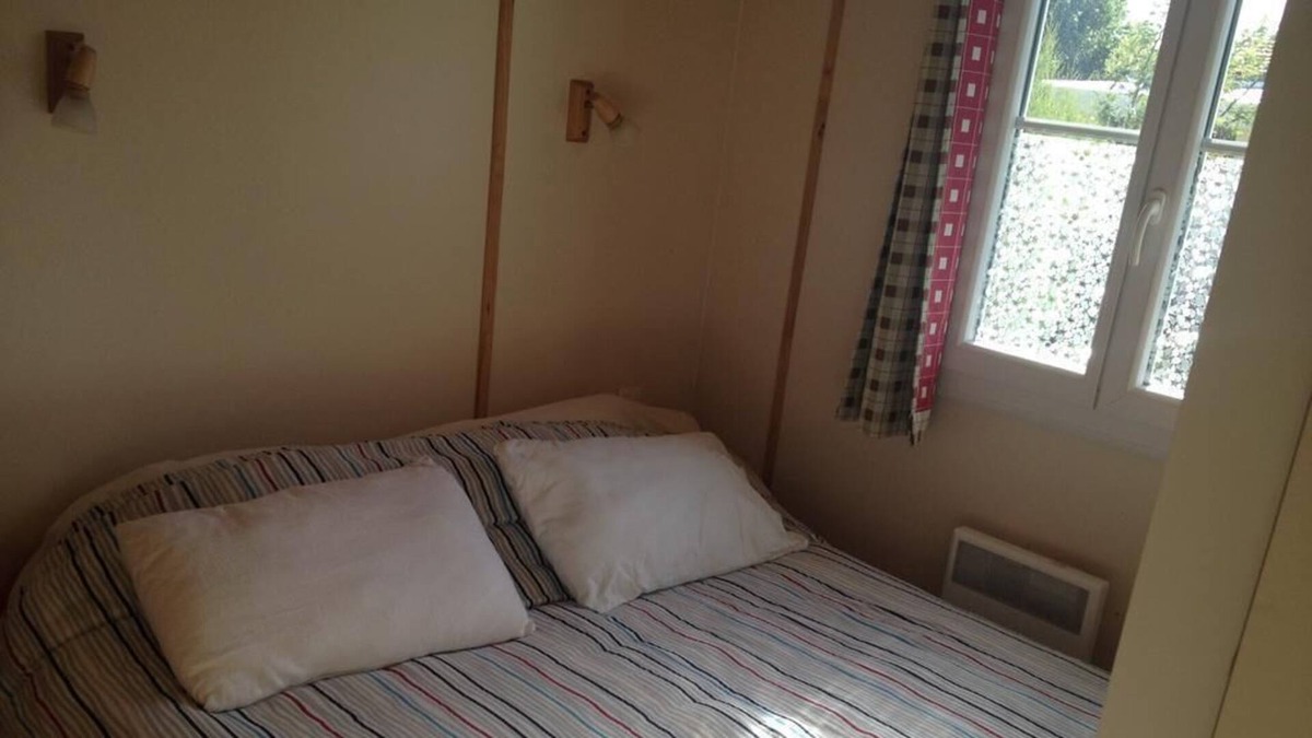 Saint-Pierre-d'Oleron Ski Chalet | Chalet-Superior-Ensuite with Shower-Terrace