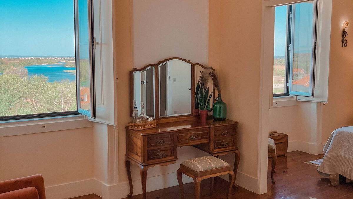 Santarem Ski Chalet | Chalet Santa Iria - Charming House 2 rooms with river view