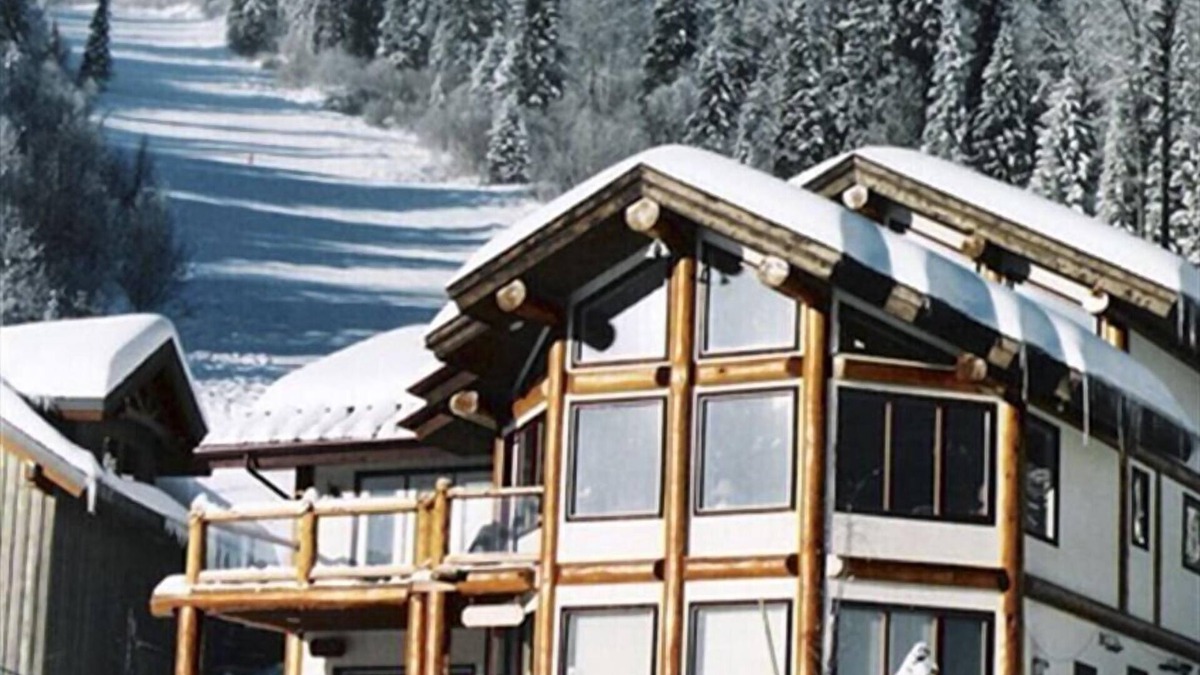 Sunburst Estates Ski Chalet | Chalet! Ski in/out, hot tub, views, 3 bdrms+ loft, rock f/p, walk to village!