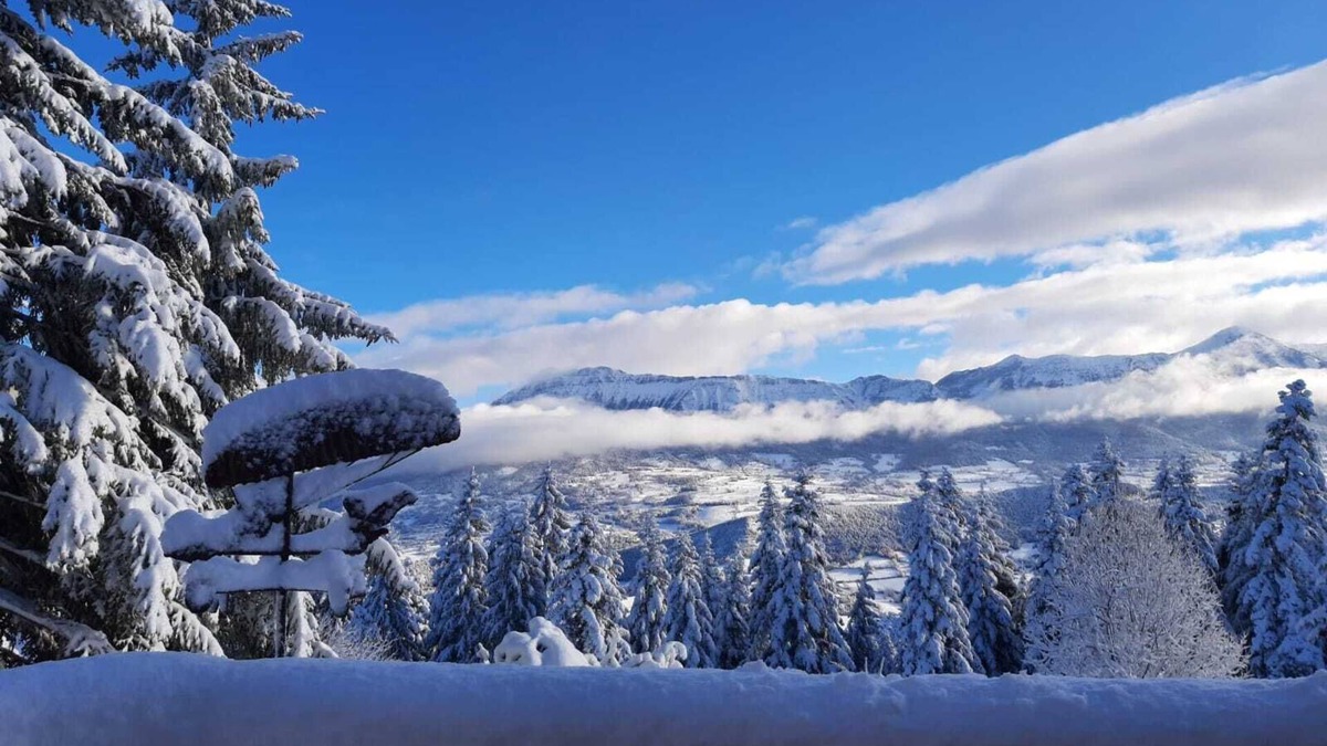 Selonnet Ski Chalet | Chalet, sleeps 6, beautiful view, quiet, close to chabanon ski resort