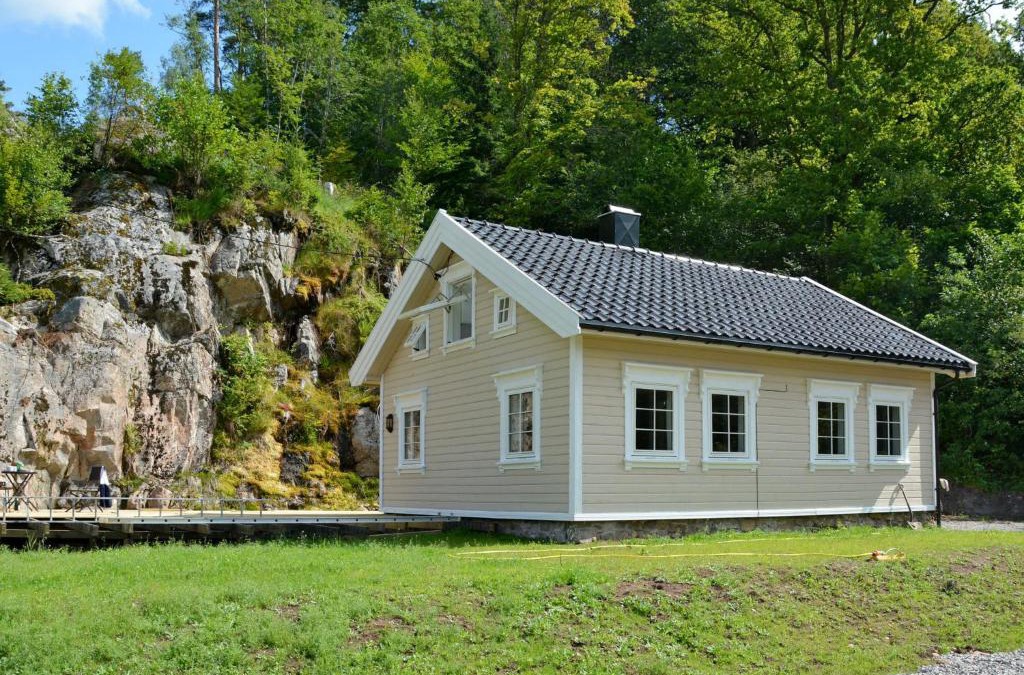 Lyngdal Ski Chalet | Chalet Solskinn - SOW037 by Interhome