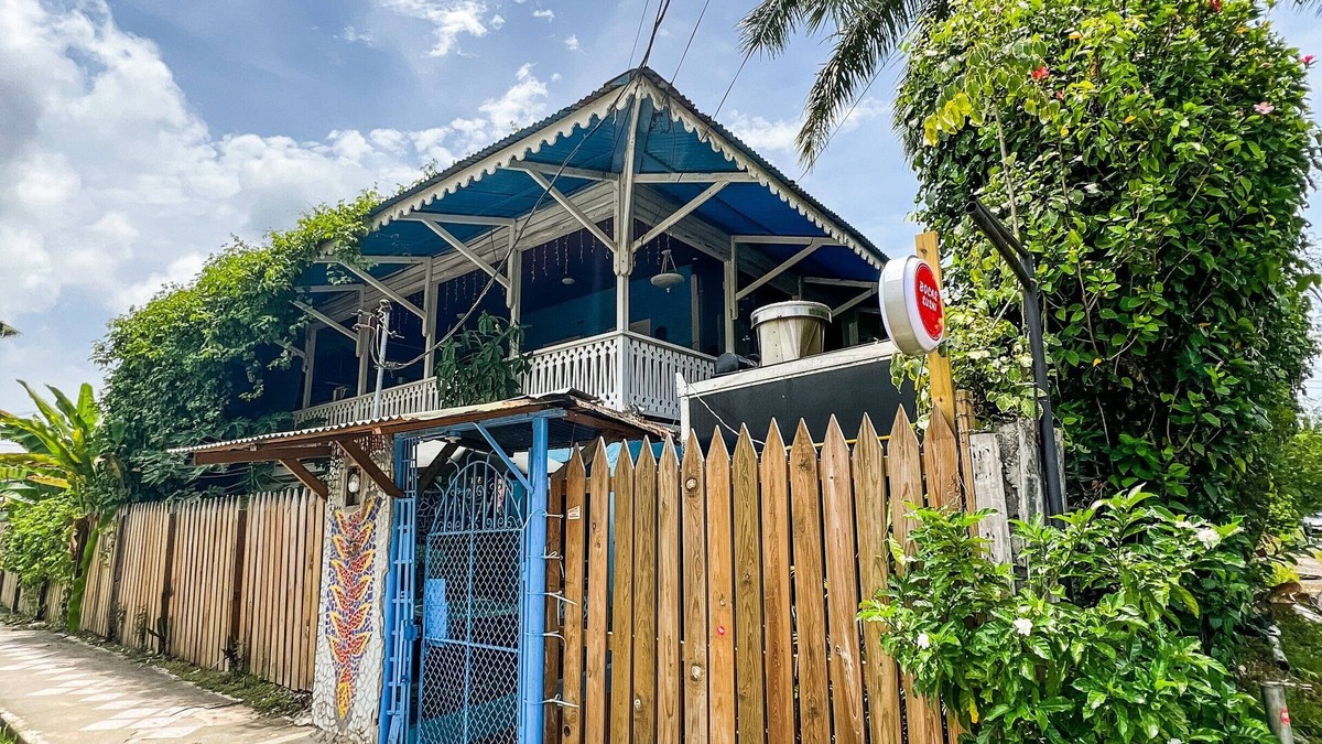 Bocas del Toro Ski Chalet | Chalet Tropical La Guayana