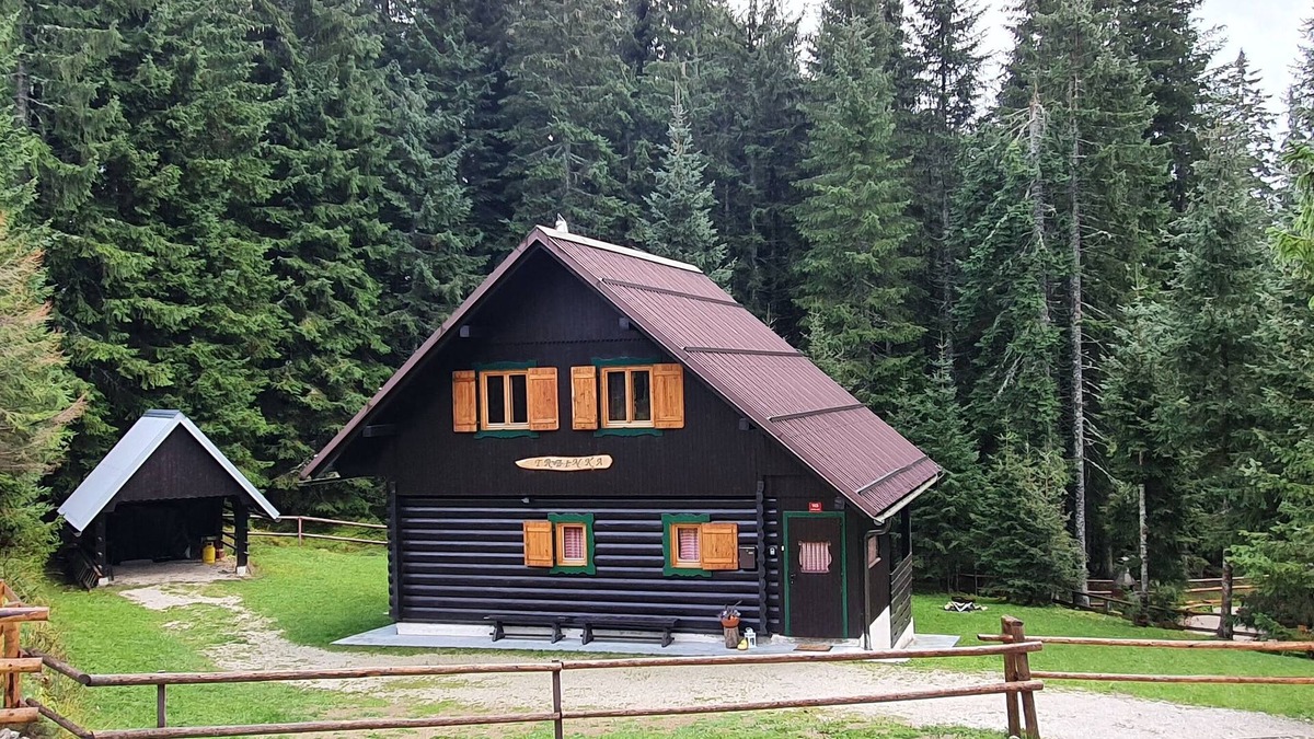 Goreljek Ski Chalet | Chalet Trzinka Slovenia
