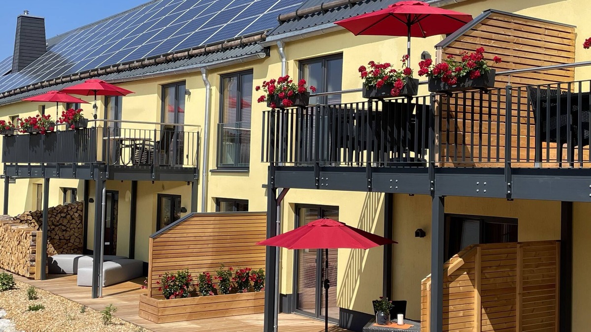 Feilitzsch Ski Chalet | Chalet vacation apartment "Ährenglück", 70 sqm & wellness/fitness/sauna - Bergrödelhof