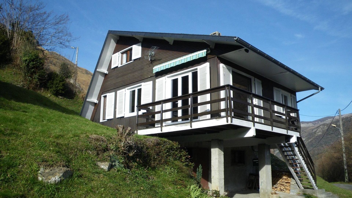 Laruns Ski Chalet | Chalet vallée d'Ossau (64) 5mn walk from Laruns village center - 8 people