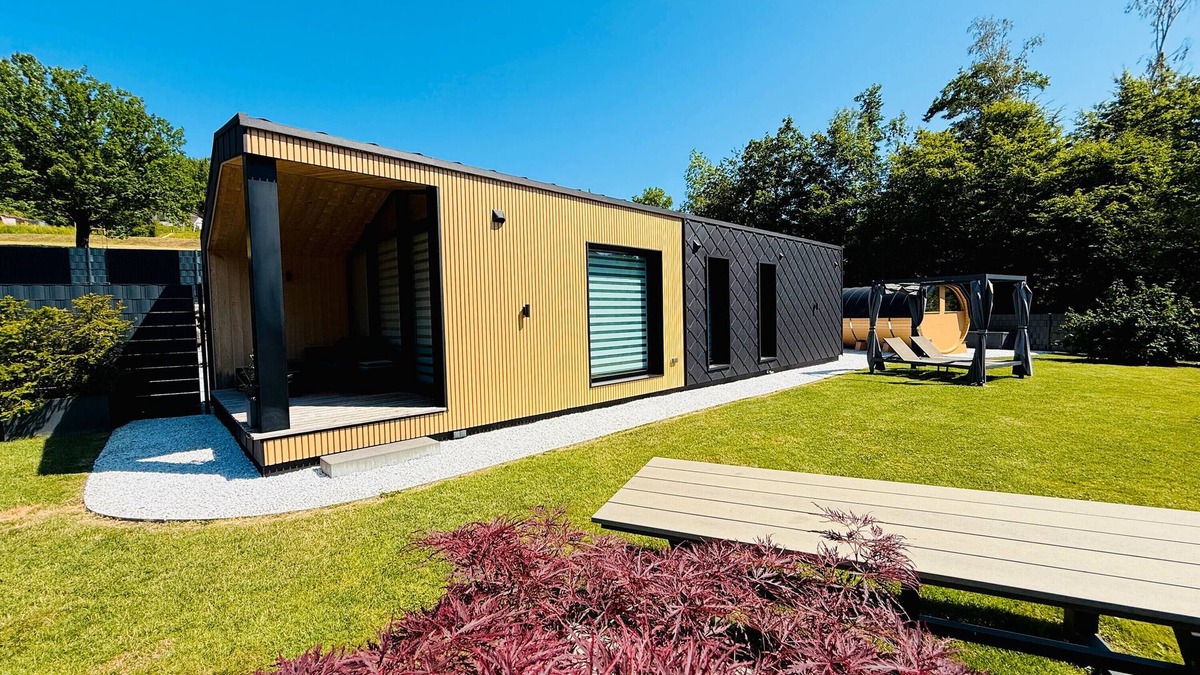 Traisen Ski Chalet | Chalet 'Voralpen Lodge' with Spa Area, Mountain View & Wi-Fi - Adults Only