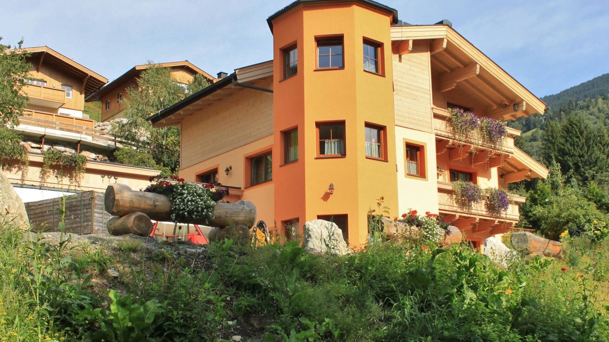 Vorderglemm Ski Chalet | Chalet with sauna on the slopes