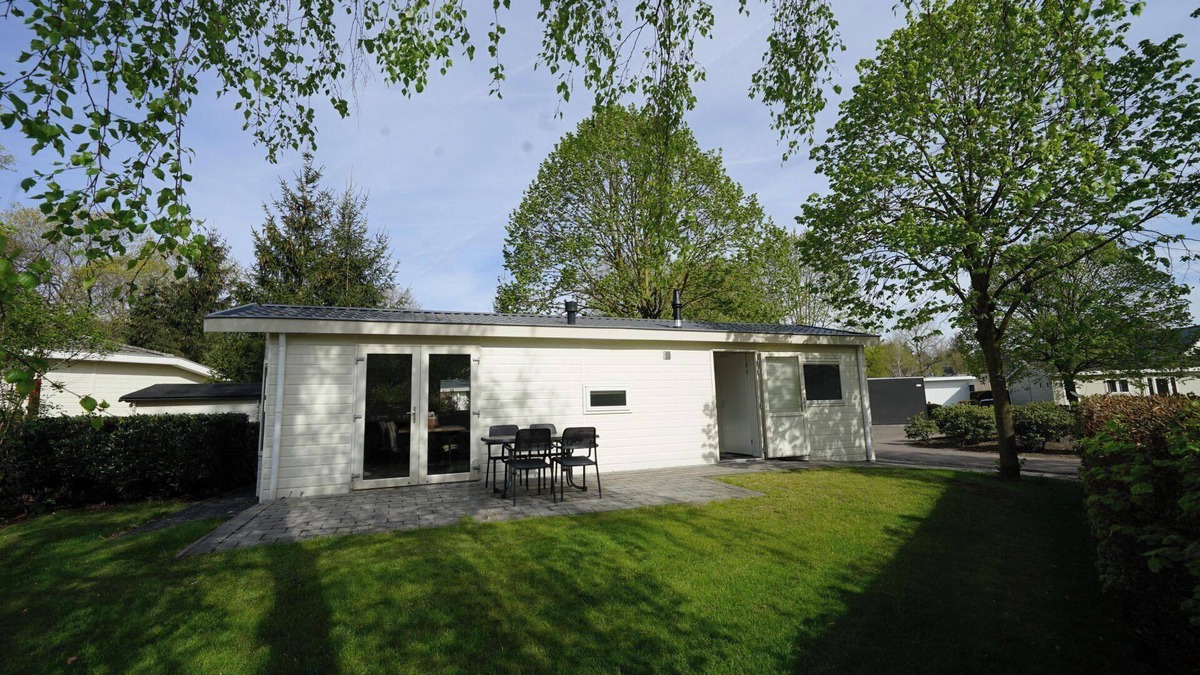 Susteren House | Chalet with 2 bedrooms and terrace