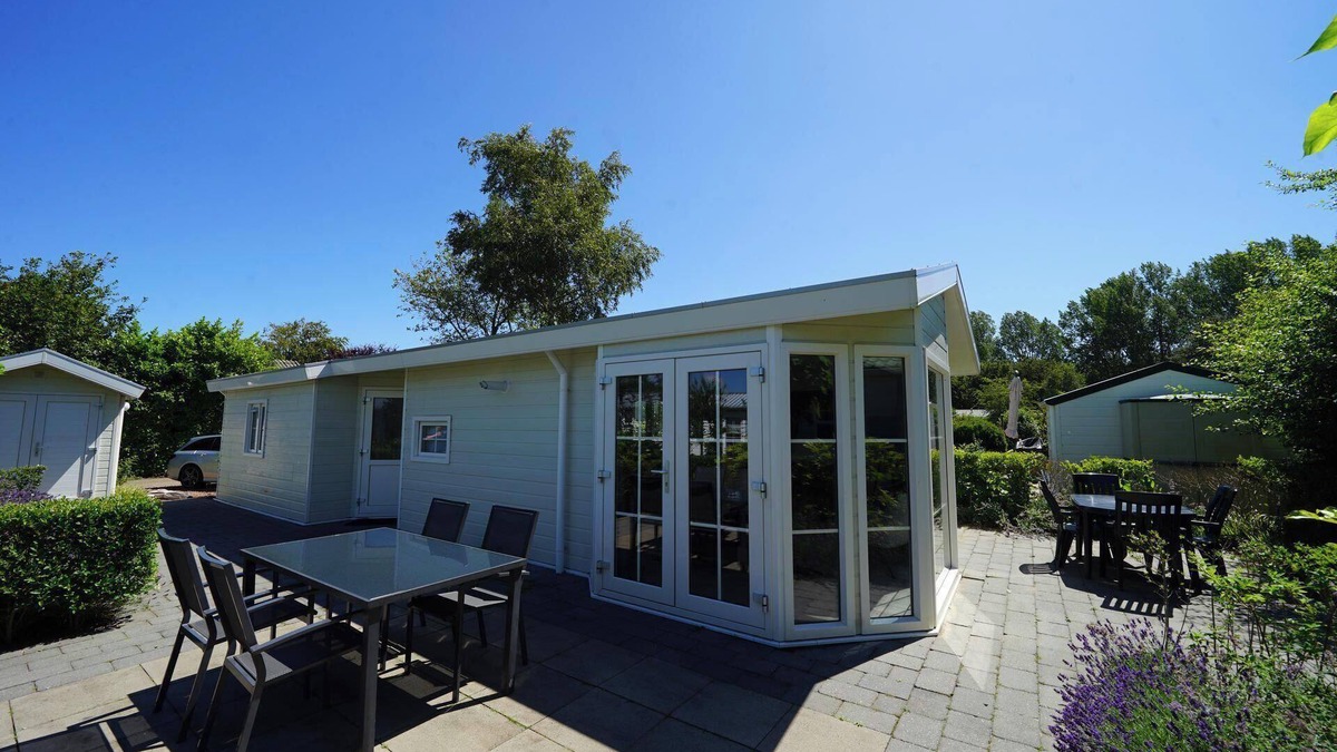 Municipality of Langedijk House | Chalet with 2 bedrooms and a terrace