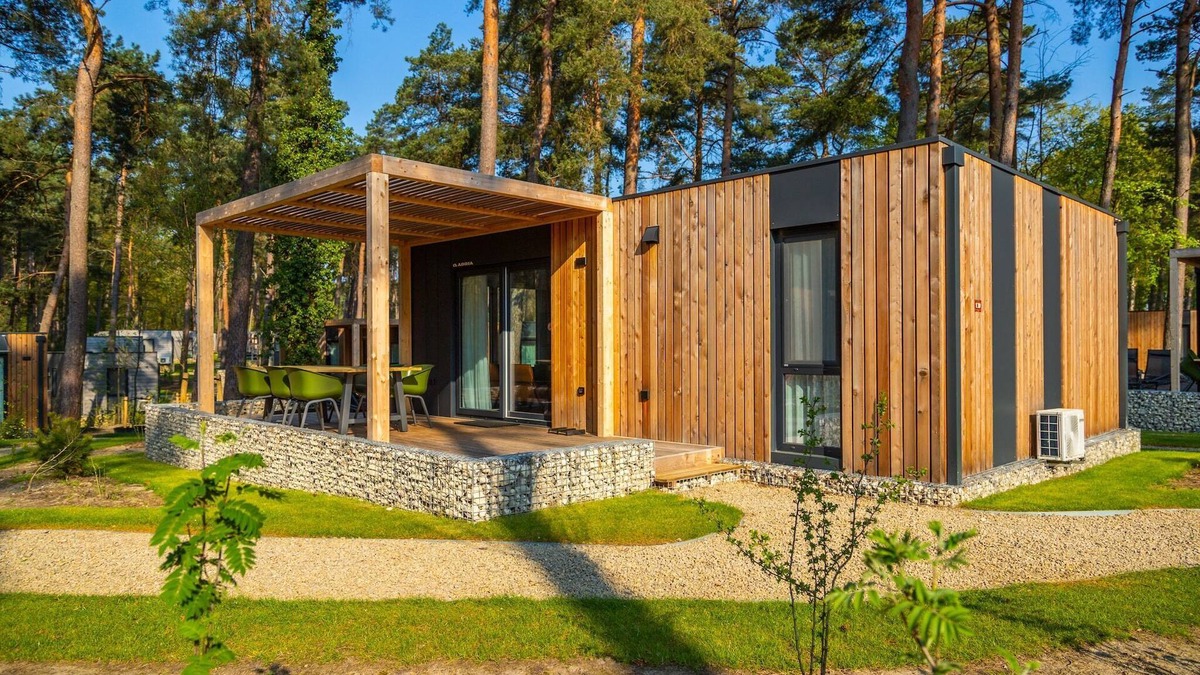 Zutendaal Ski Chalet | Chalet with air conditioning on a holiday park