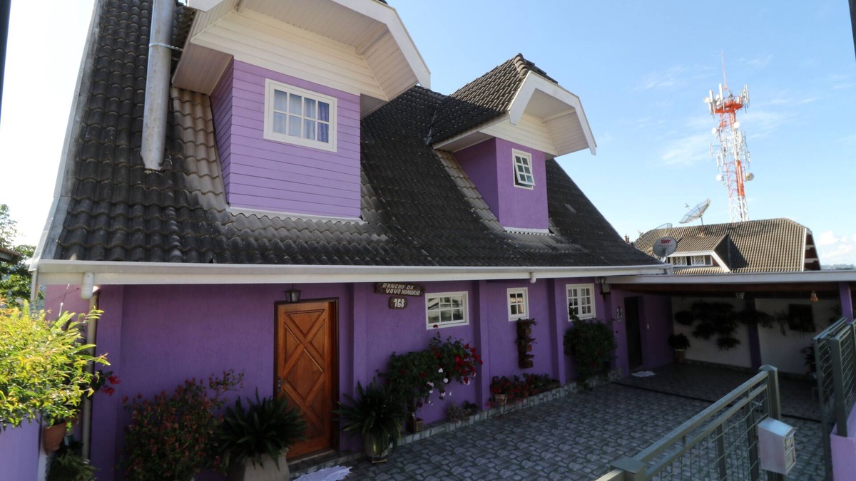 Abernessia House | Chalet with panoramic city views, accommodation up to 10 people, minimum 2 nights