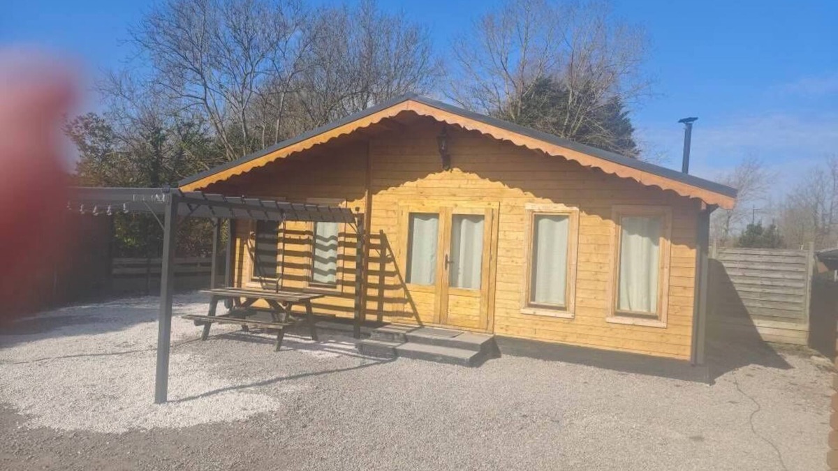 Ardres Ski Chalet | CHALET WITH SOFA TANTRA