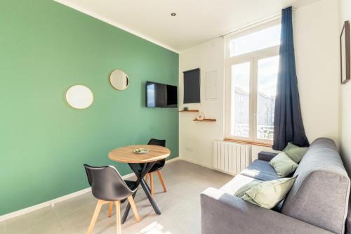 Les Poulettes Apartment | Chaleureux appartement T2 au calme et climatisé proximite centre lyon